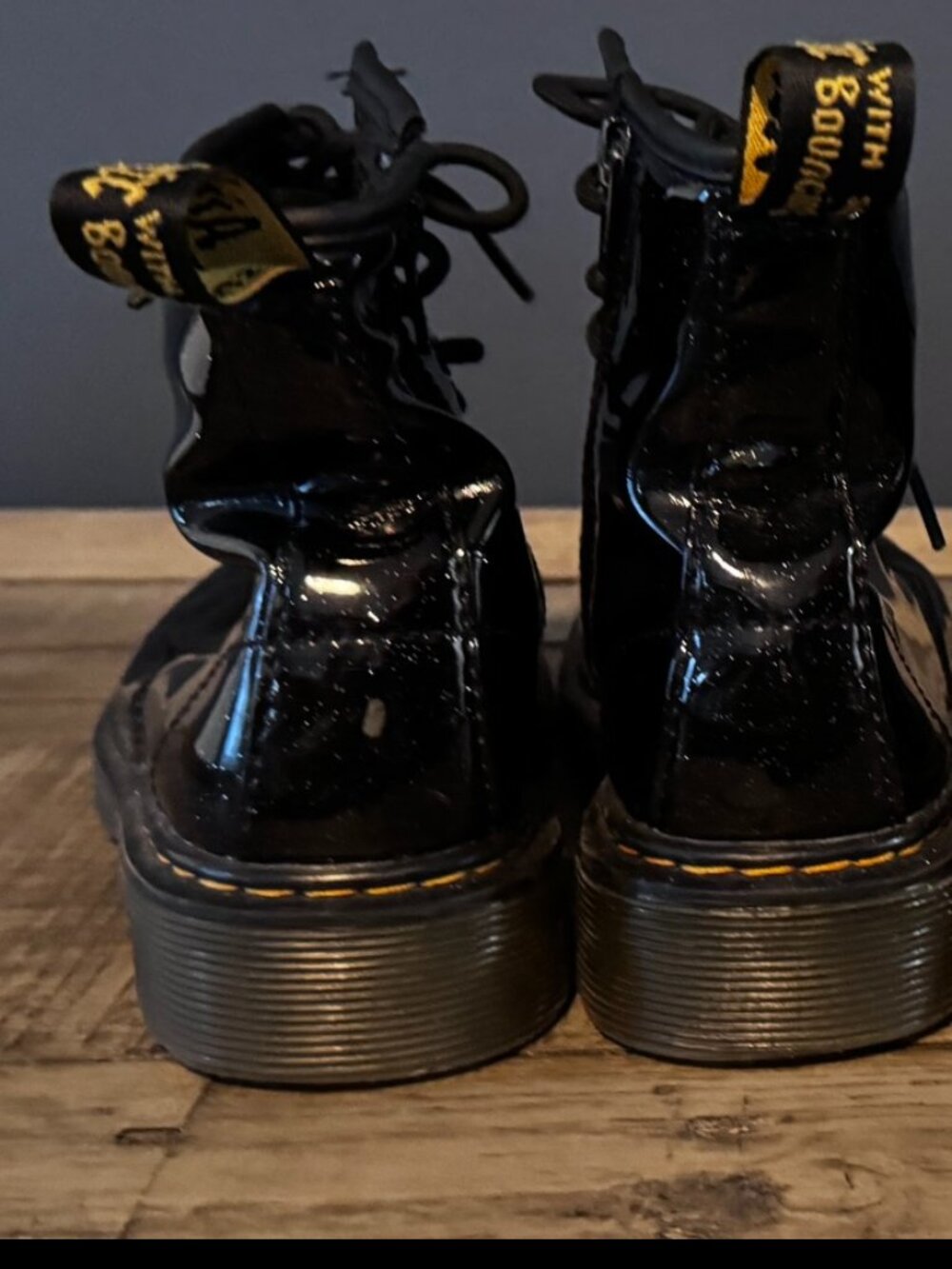 Doc Martens 1460 Girls Boots,Black Sparkly Patent Leather,Size: Kids' 2, Worn 1x - Picture 3 of 4